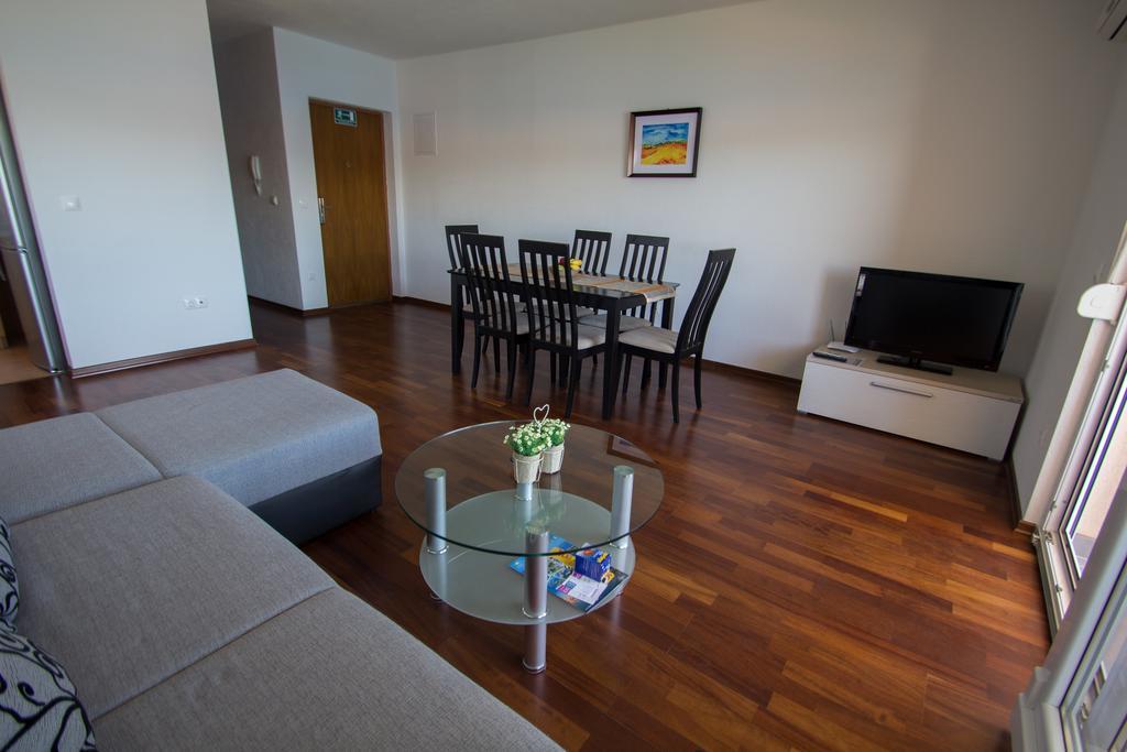 Apartments Kelic Трогир Стая снимка