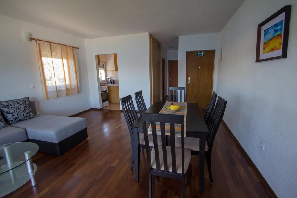 Apartments Kelic Трогир Стая снимка