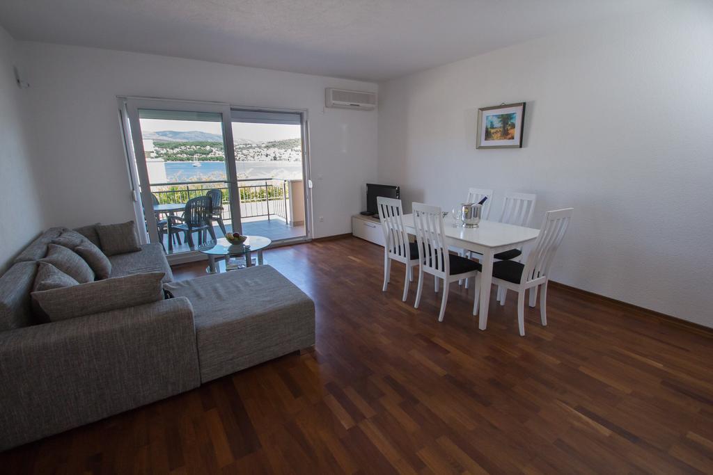 Apartments Kelic Трогир Стая снимка