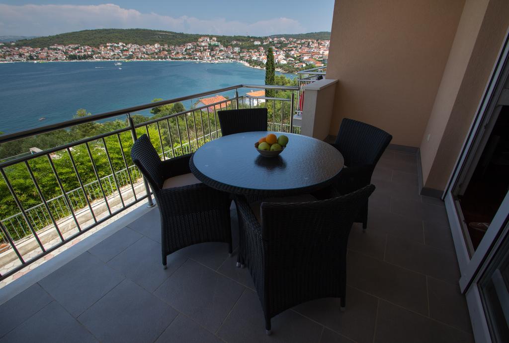 Apartments Kelic Трогир Стая снимка