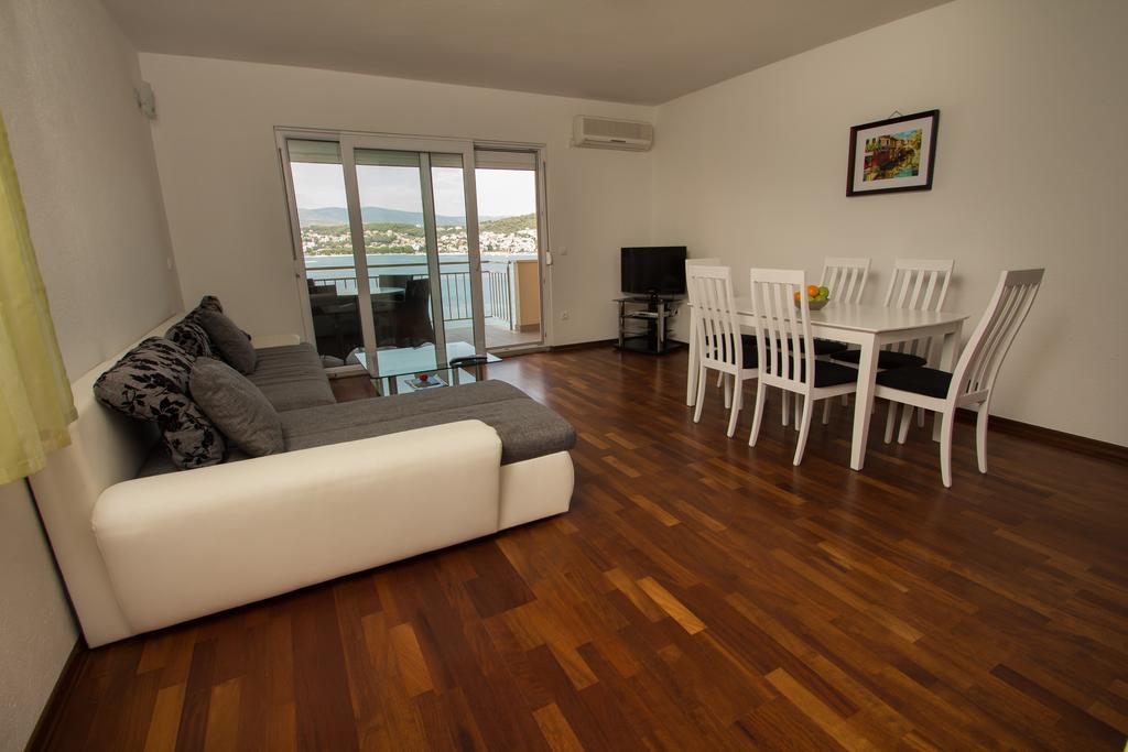 Apartments Kelic Трогир Стая снимка